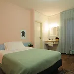 Alexandra 酒店 3*