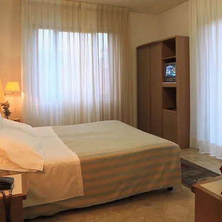 Hotel Alexandra Vinci