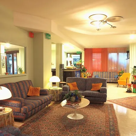 Alexandra Hotel
