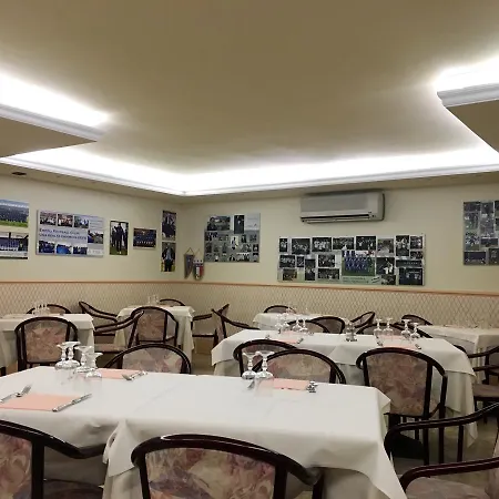 Alexandra Hotel 3*