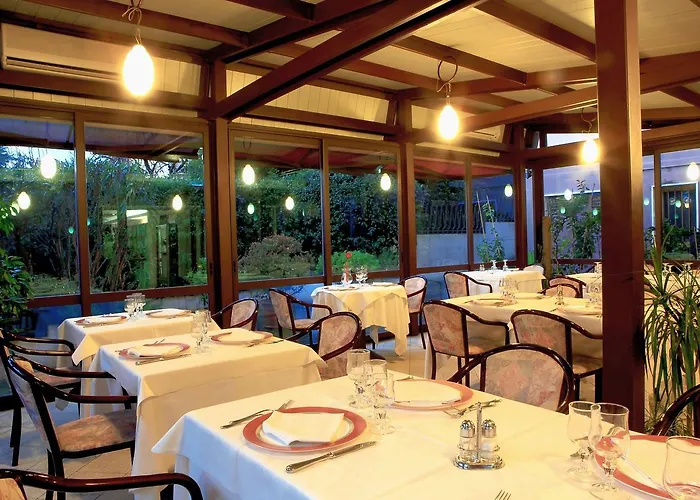 Alexandra Hotel 3*
